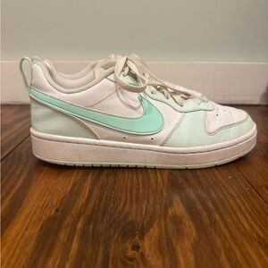Nike Kids Sneakers White and Mint Green Low Top